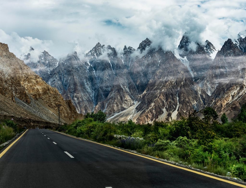 KARAKORAM HIGHWAY PASSU CONES