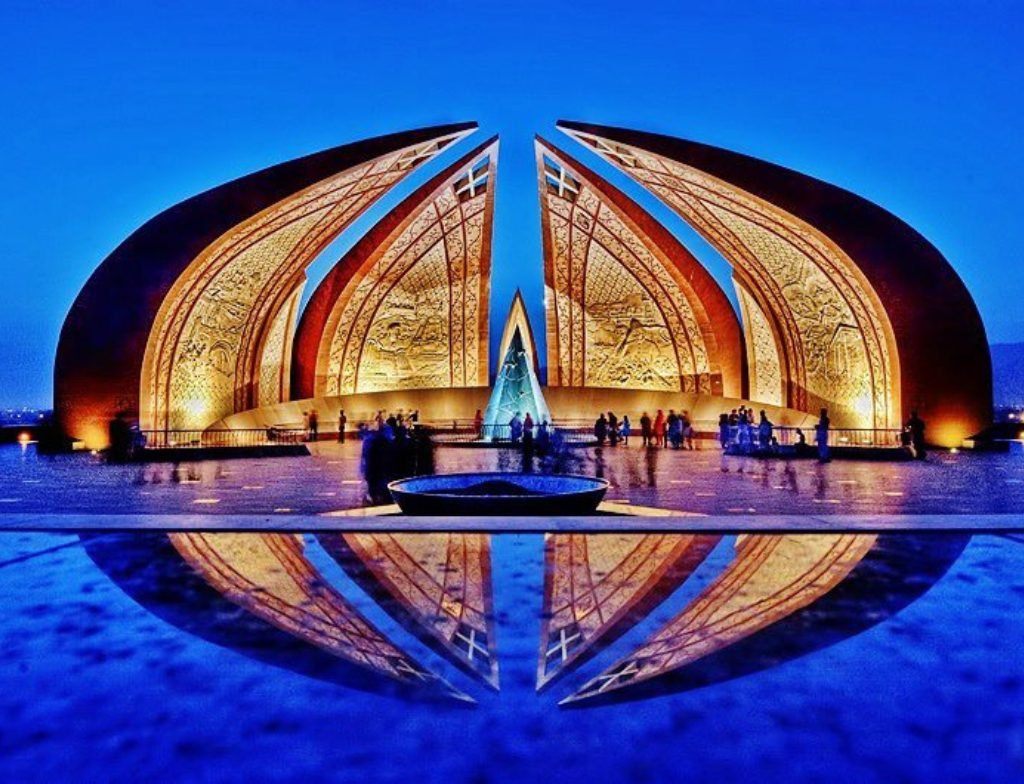 pakistan monument