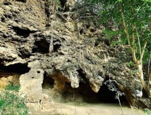 shah allah ditta caves islamabad