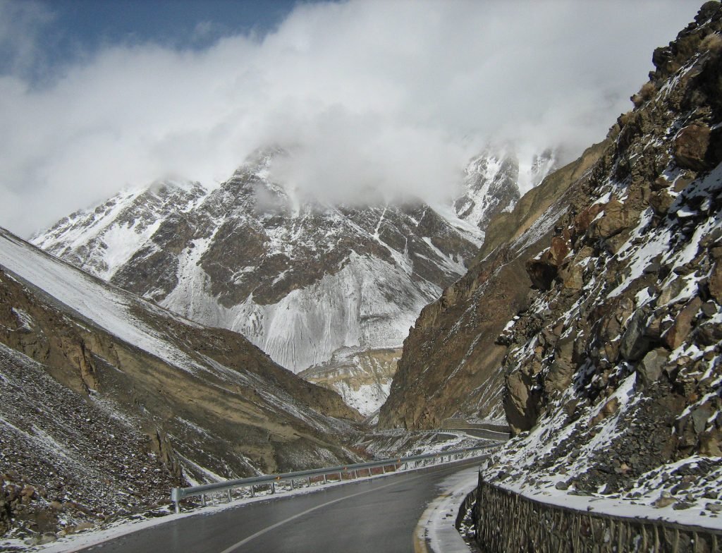 khunjerabpassroad conditions