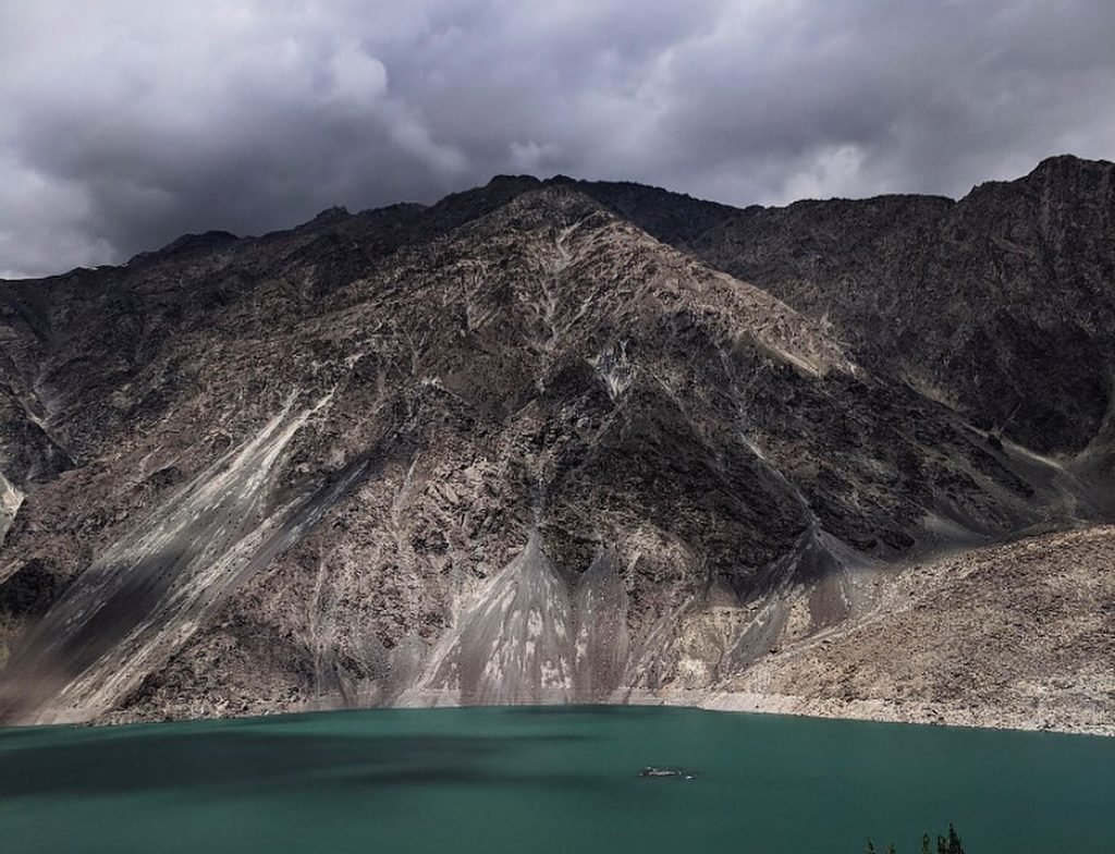 satpara lake , lakes in pakistan