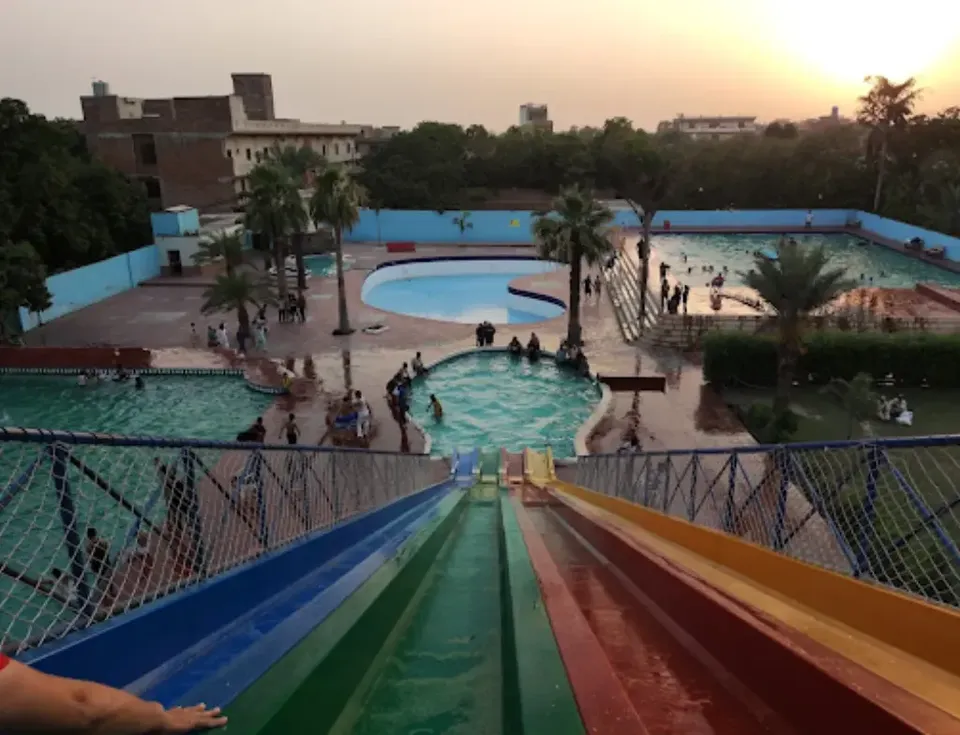 Waterland Park 3D Game Zone