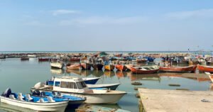 sonmiani beach karachi featured image